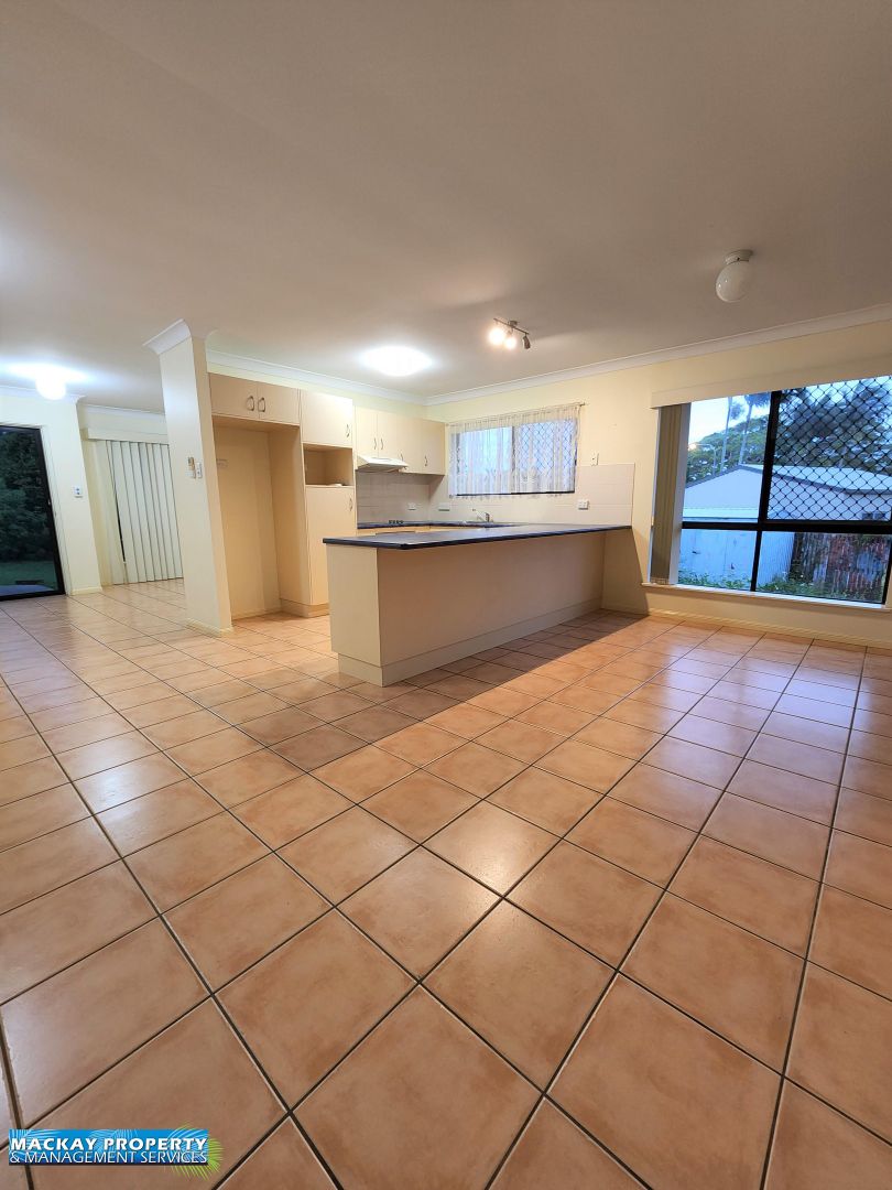 67 Slater Avenue, Blacks Beach QLD 4740, Image 2