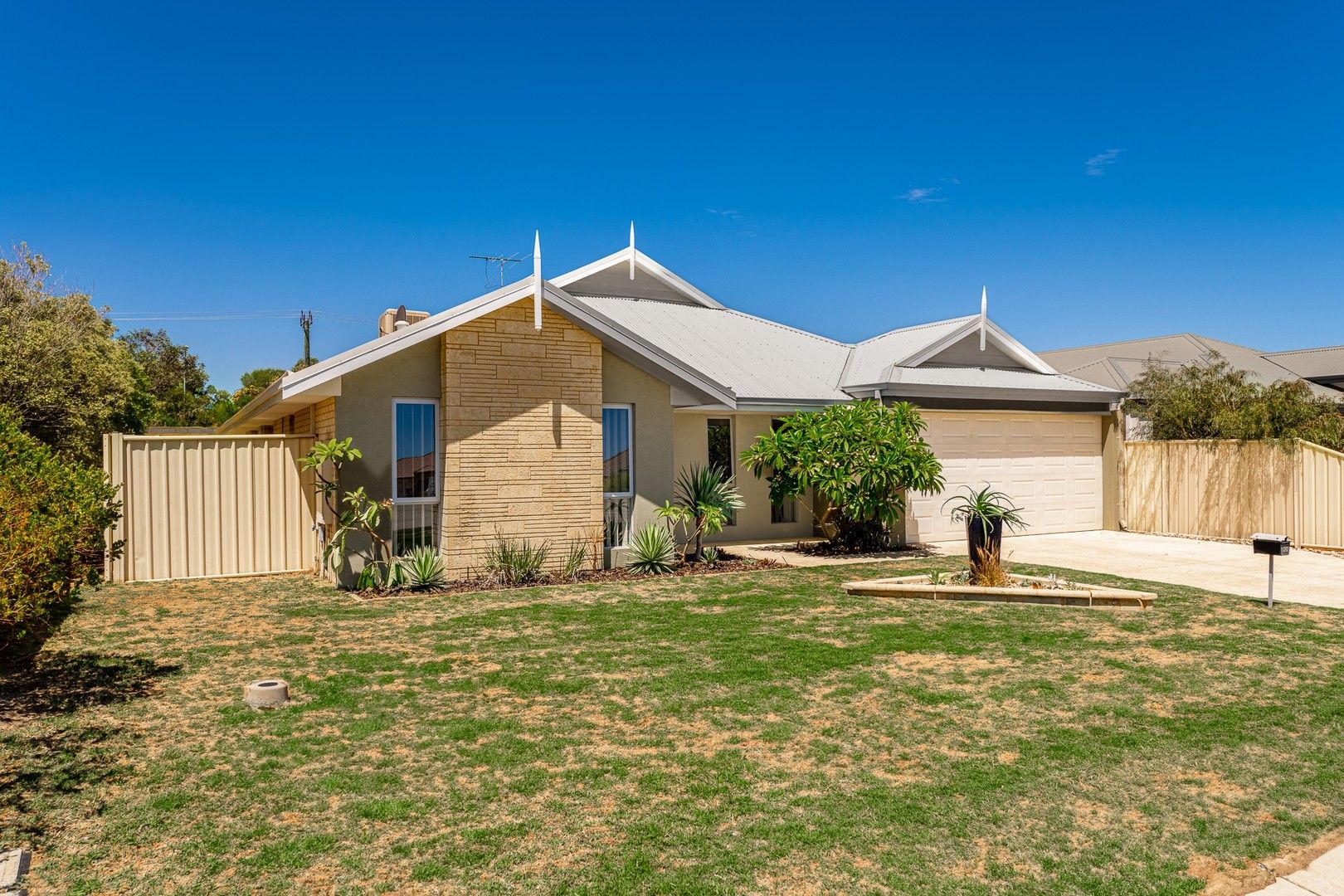 20 Arpenteur Turn, Madora Bay WA 6210, Image 0