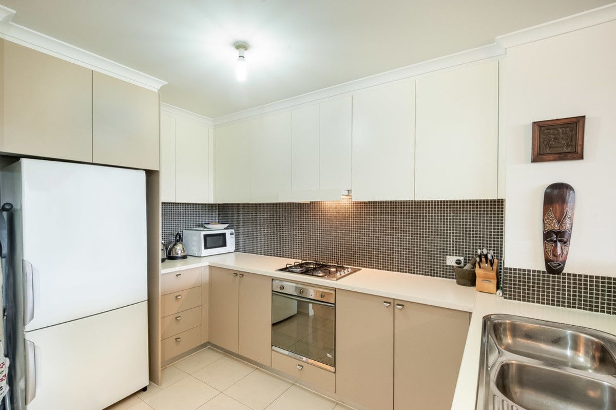 373/80 John Whiteway Drive, Gosford NSW 2250, Image 2