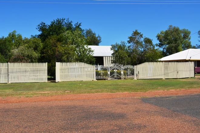 Picture of 28 Daisy Street, BLACKALL QLD 4472