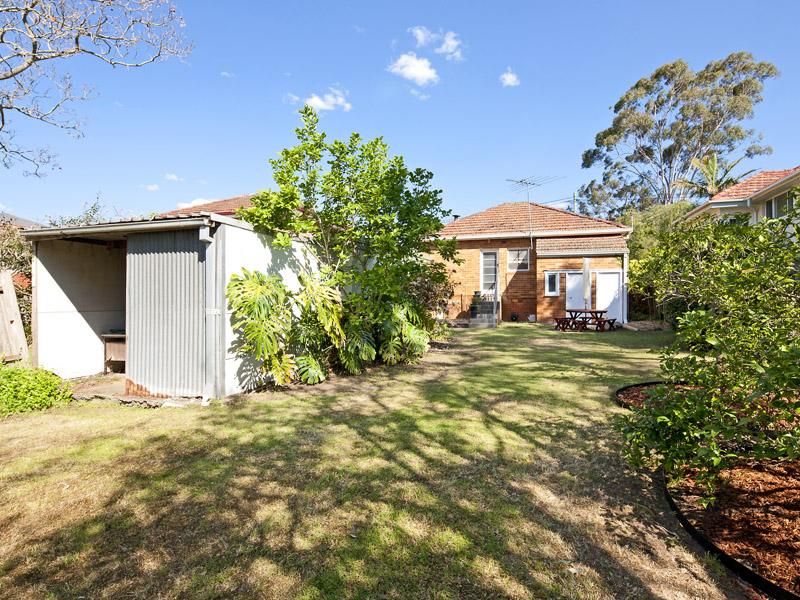 52 Oatley Park Avenue, Oatley NSW 2223, Image 2