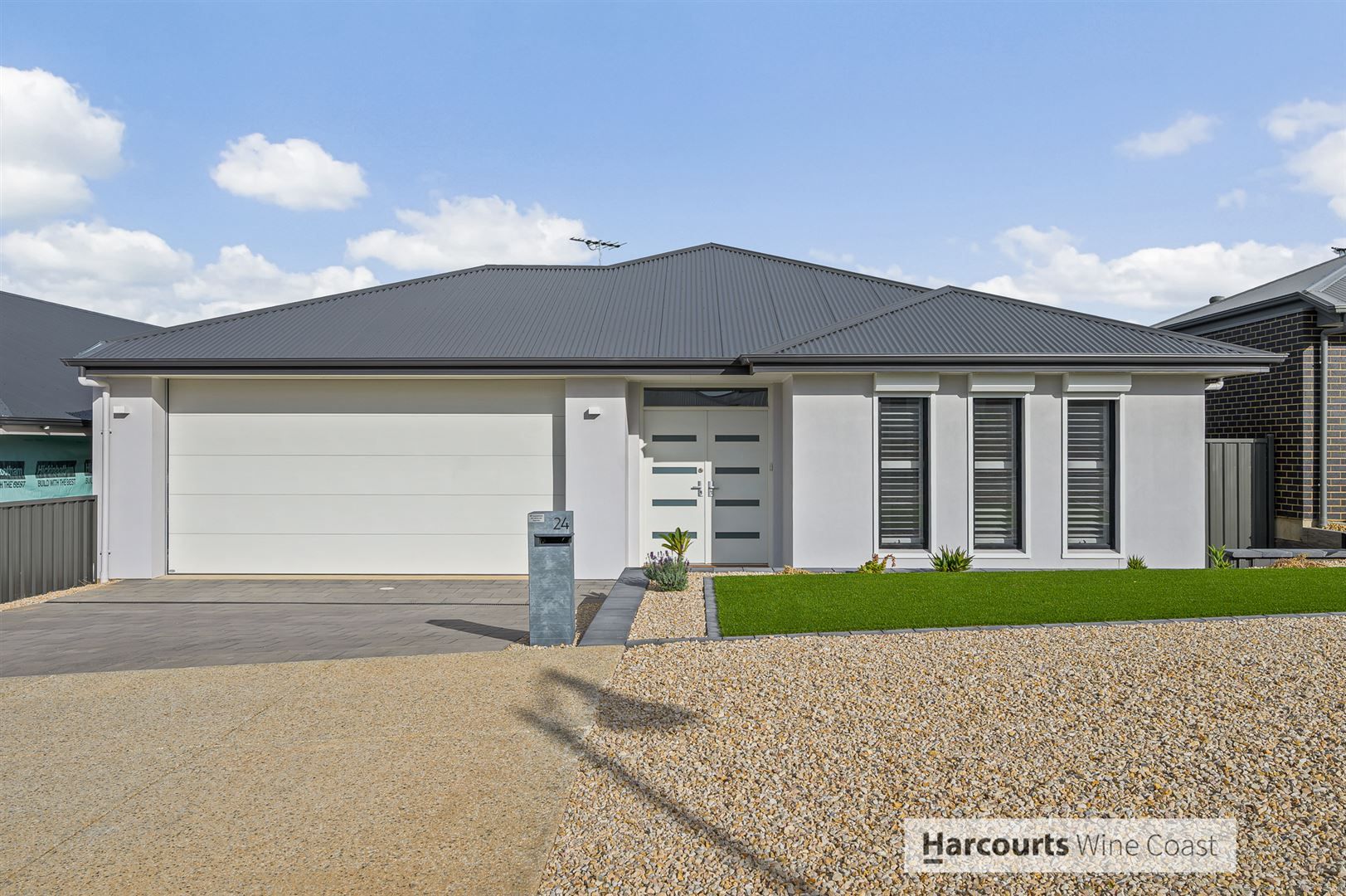 4 bedrooms House in 24 Royal Parade MOANA SA, 5169