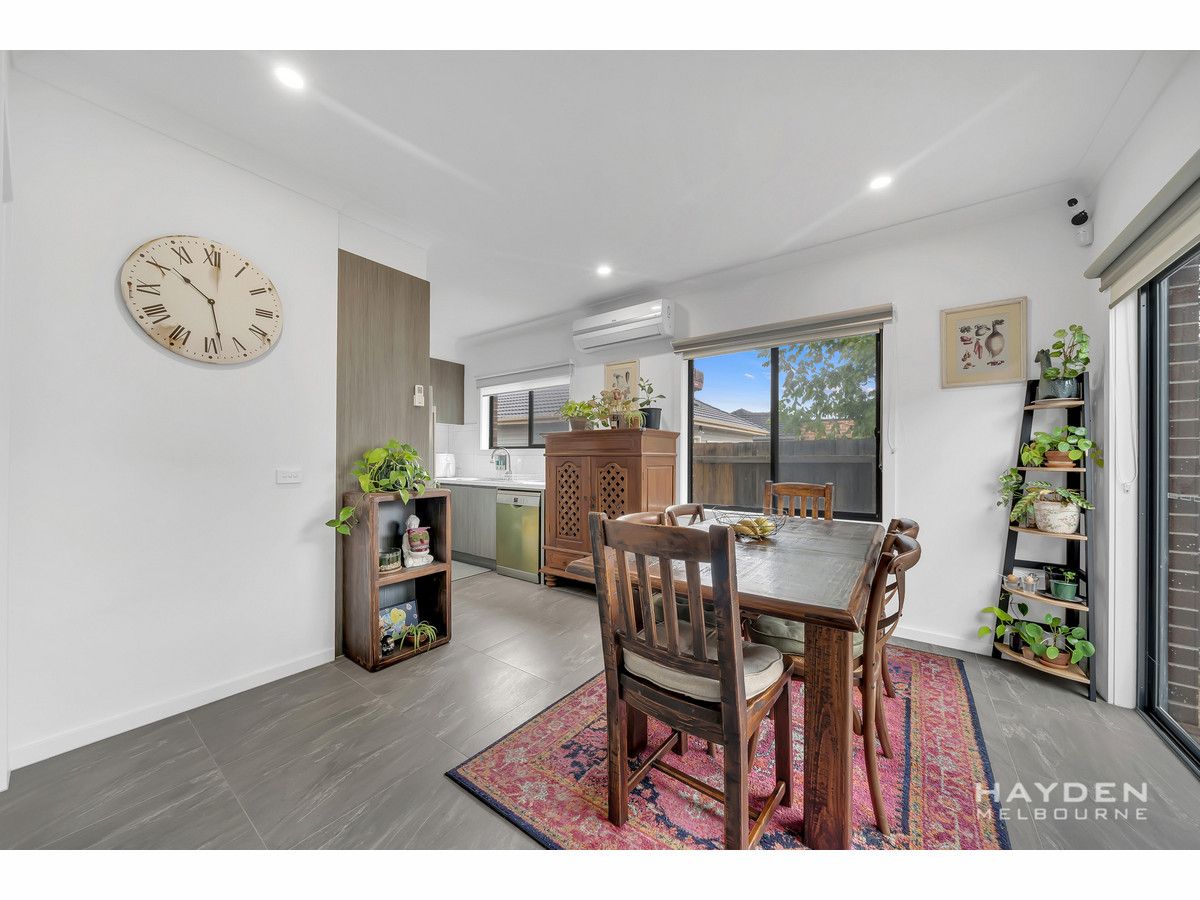 2/7 Pine Street, Thomastown VIC 3074, Image 2