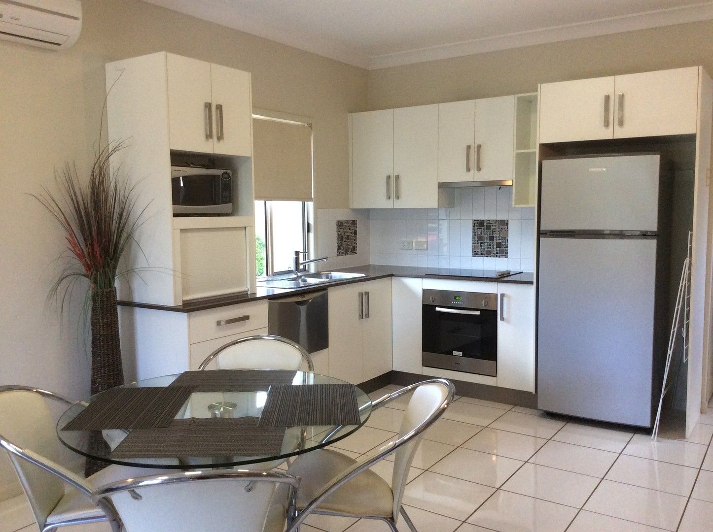 1 bedrooms Apartment / Unit / Flat in  EMERALD QLD, 4720