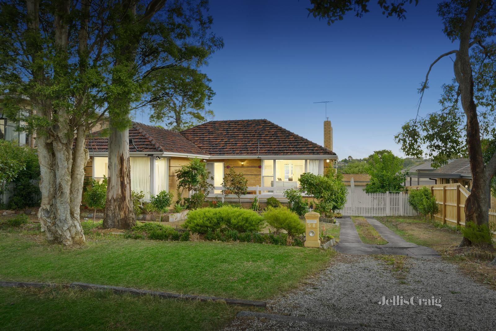 3 bedrooms House in 58 Atkinson Street TEMPLESTOWE VIC, 3106