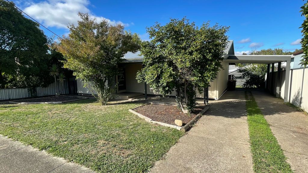 3 bedrooms House in 7 Ninth Street EILDON VIC, 3713