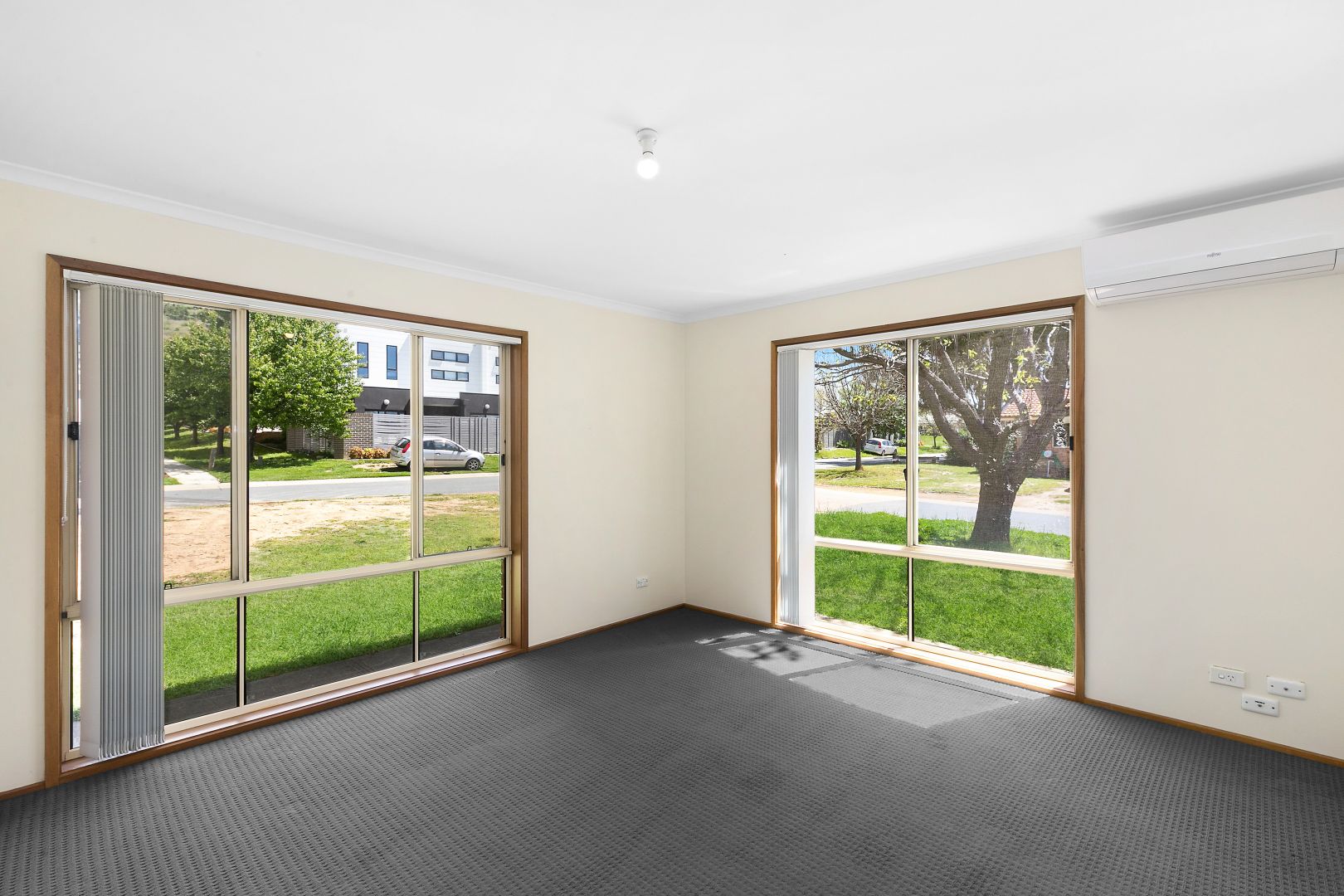 2 Stace Place, Gordon ACT 2906, Image 2
