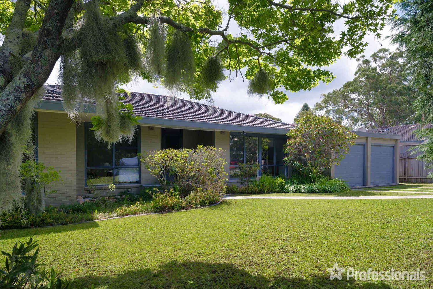 3 Suffolk Close, St Ives NSW 2075, Image 2