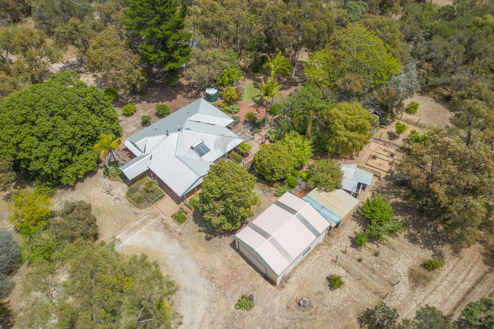 225 Amarillo Dr, Karnup WA 6176, Image 2