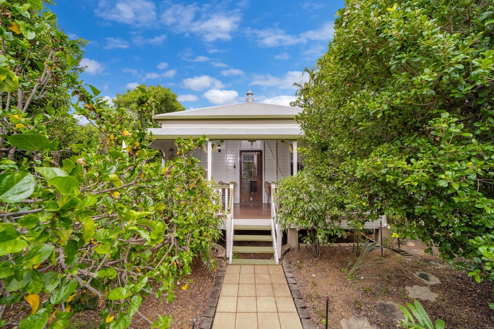 8 Baxter Street, West End QLD 4810, Image 0