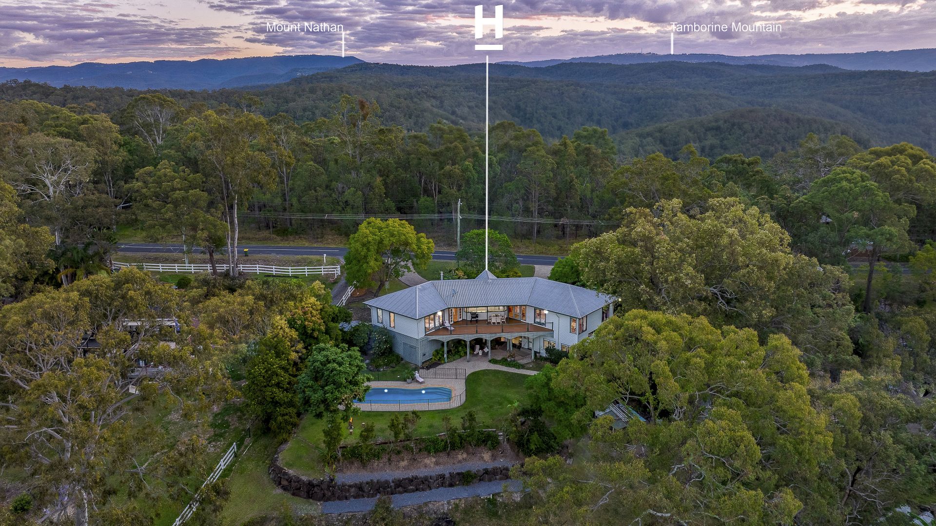72 Castle Hill Drive South, Gaven QLD 4211, Image 2