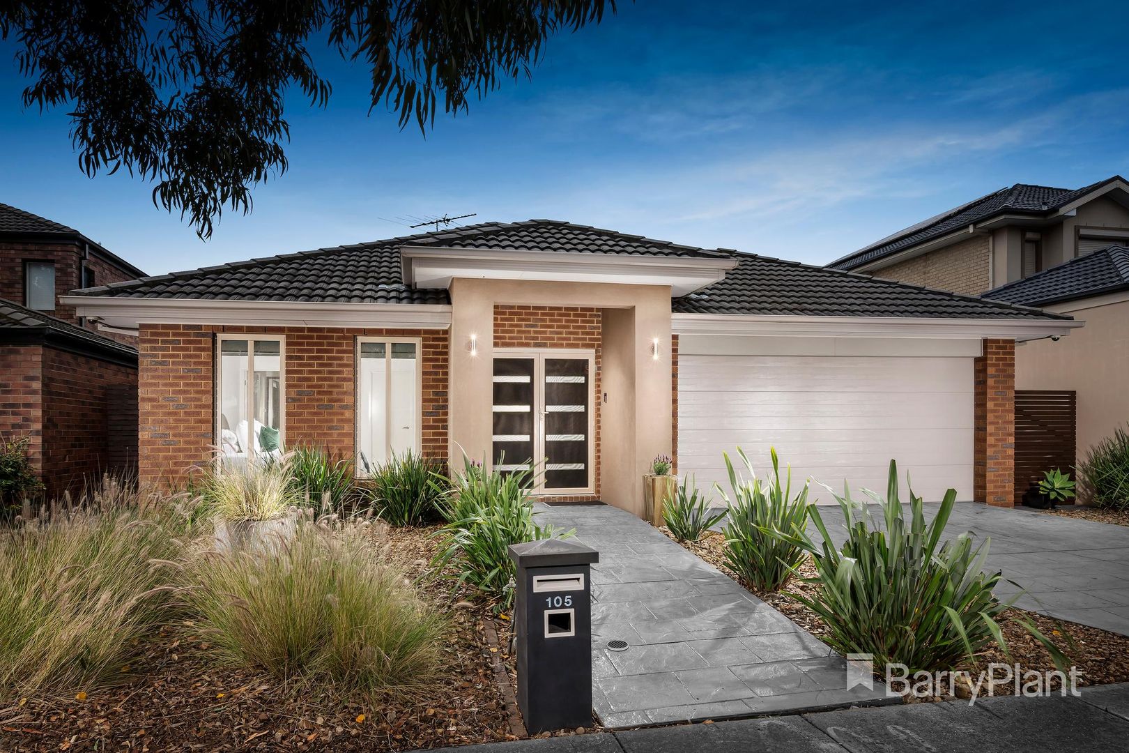 4 bedrooms House in 105 Stagecoach Boulevard SOUTH MORANG VIC, 3752