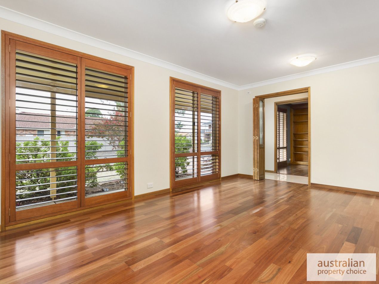 10 Tivoli Court, Wattle Grove NSW 2173, Image 1