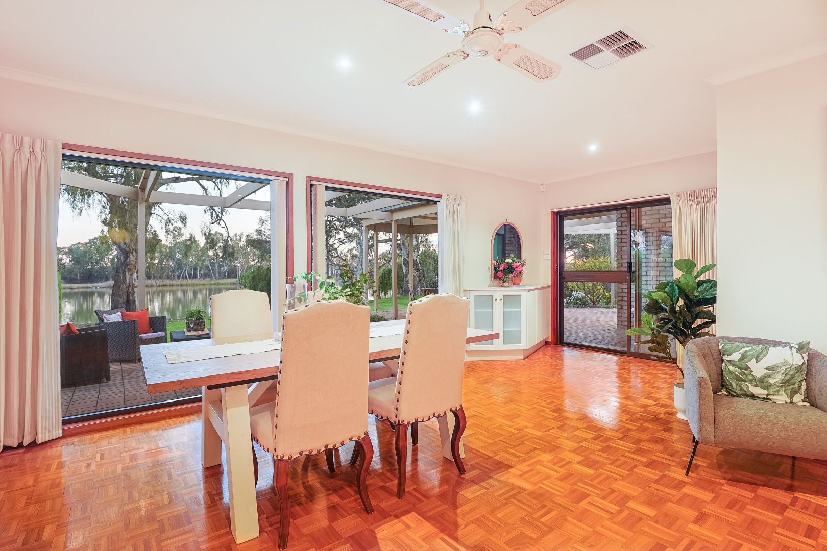 15 Carramar Drive, Gol Gol NSW 2738, Image 2