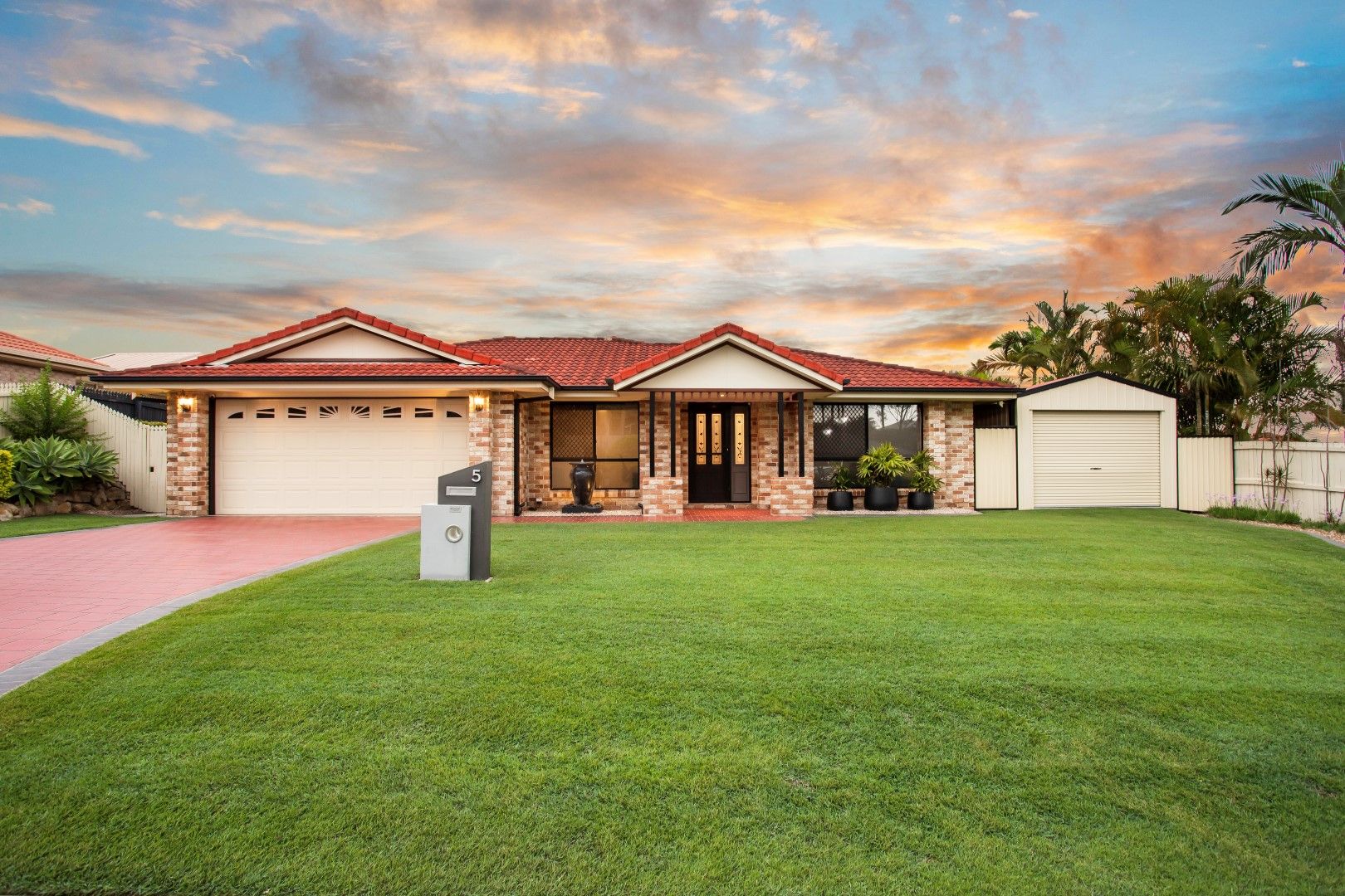 5 Chestnut Drive, Flinders View QLD 4305, Image 0