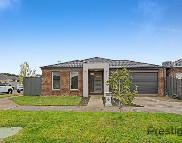 16 Double Delight Drive, Beaconsfield VIC 3807