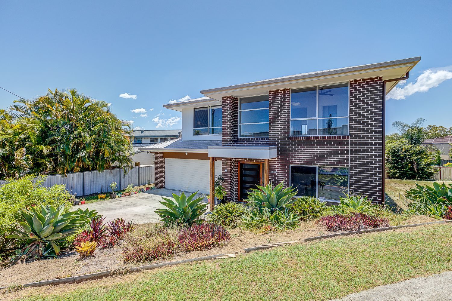 House in 81-83 Winnetts Road, DAISY HILL QLD, 4127