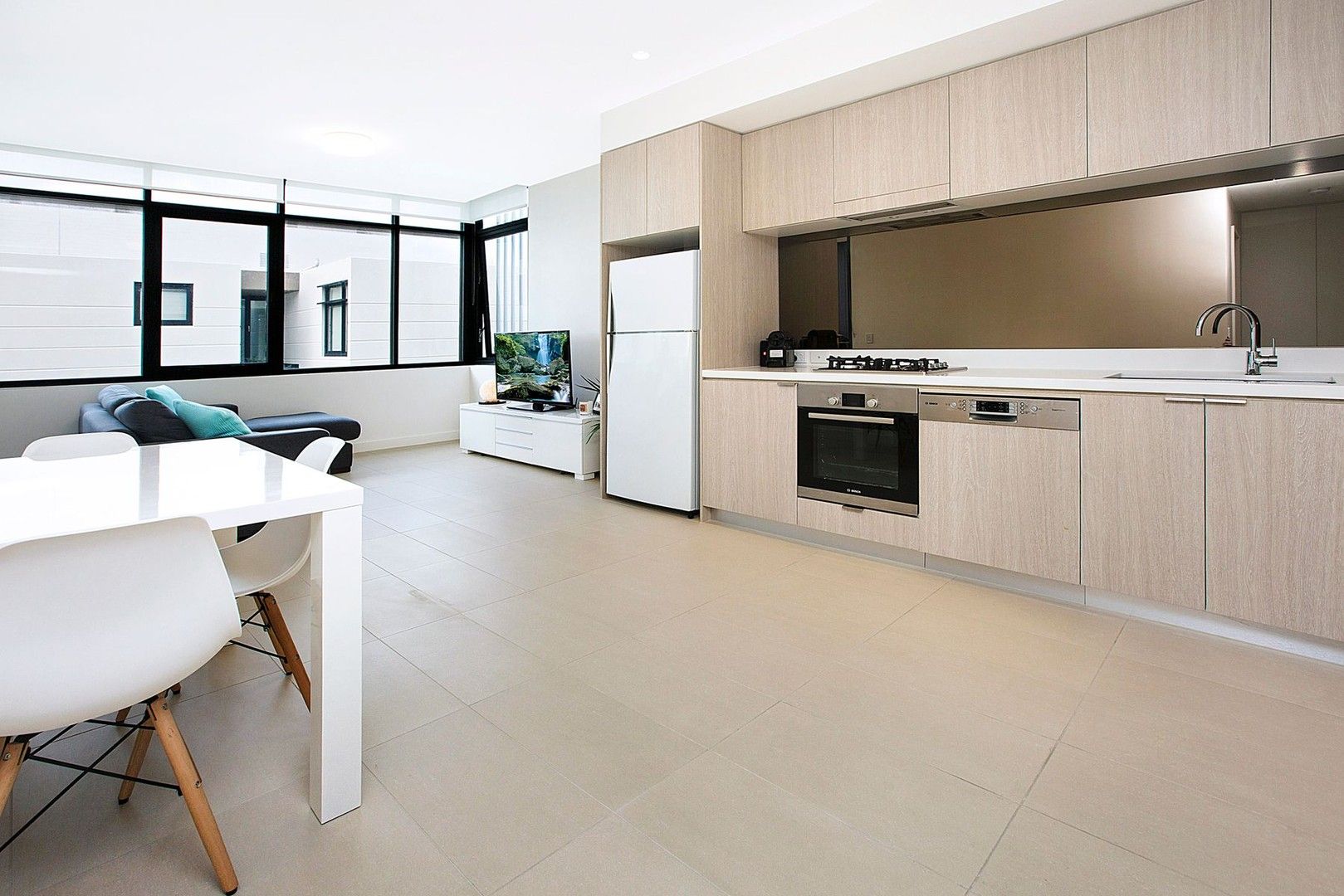 1 bedrooms Apartment / Unit / Flat in 601/1 Dune Walk WOOLOOWARE NSW, 2230