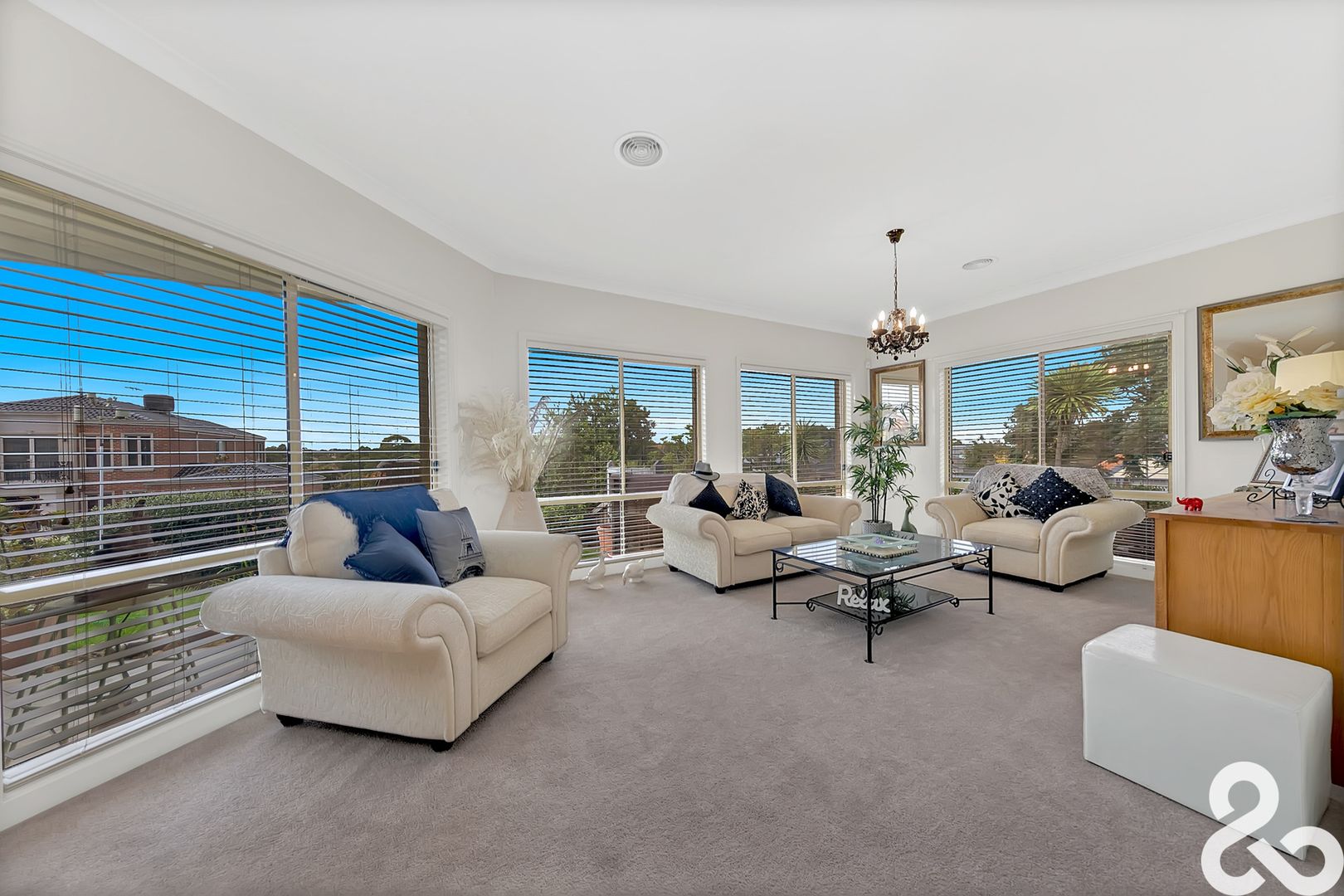 44 Vanbrook Drive, Mill Park VIC 3082, Image 1