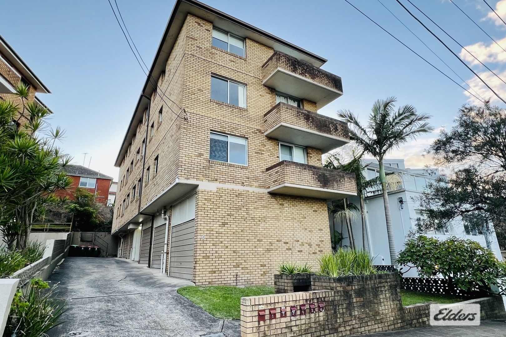 2 bedrooms Apartment / Unit / Flat in 2/6 Second Avenue MAROUBRA NSW, 2035
