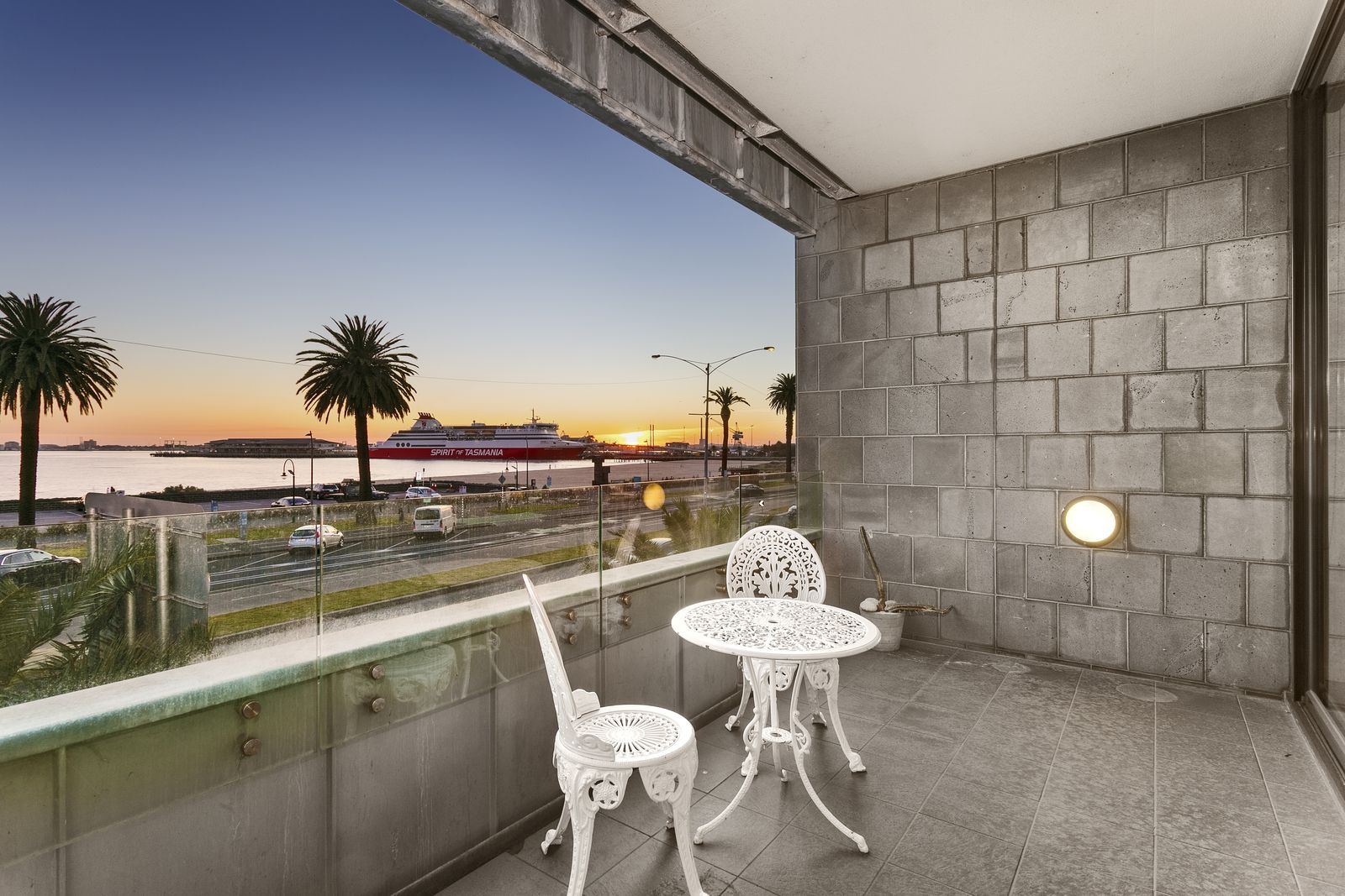 208/49 Beach Street, Port Melbourne VIC 3207, Image 2