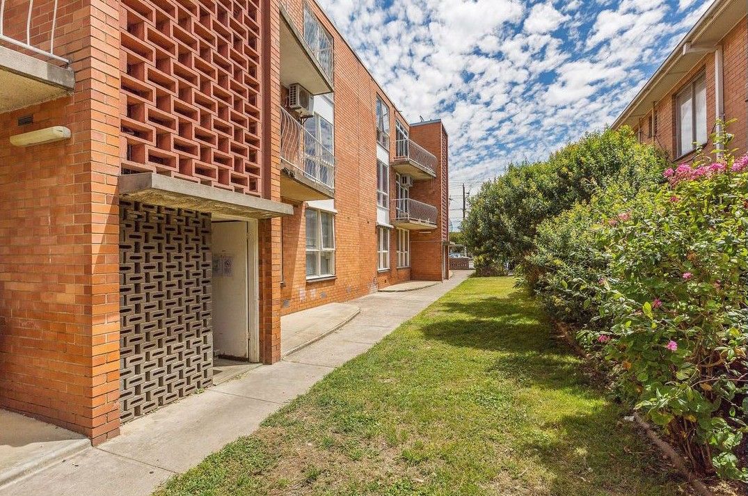 2 bedrooms Apartment / Unit / Flat in 1/17 Gordon Street FOOTSCRAY VIC, 3011