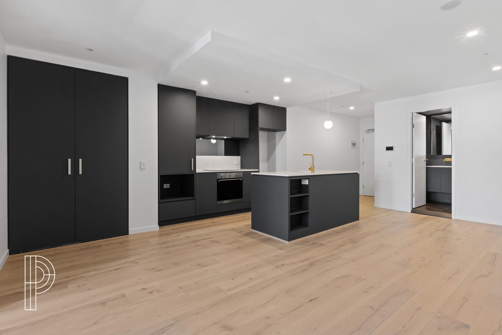 1 bedrooms Apartment / Unit / Flat in 712/81 Cooyong Street REID ACT, 2612