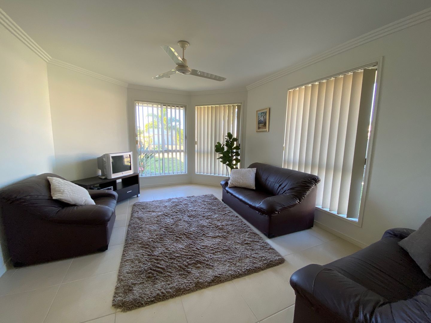 1 Montague Court, Urraween QLD 4655, Image 2