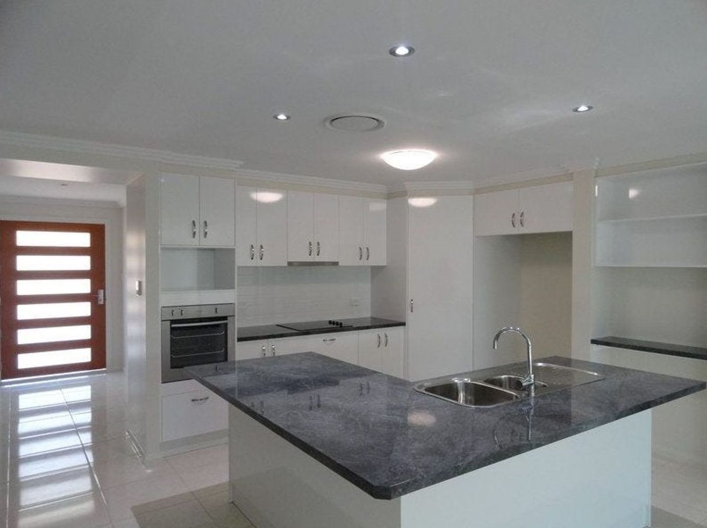 5 Moore Court,, Chinchilla QLD 4413, Image 2