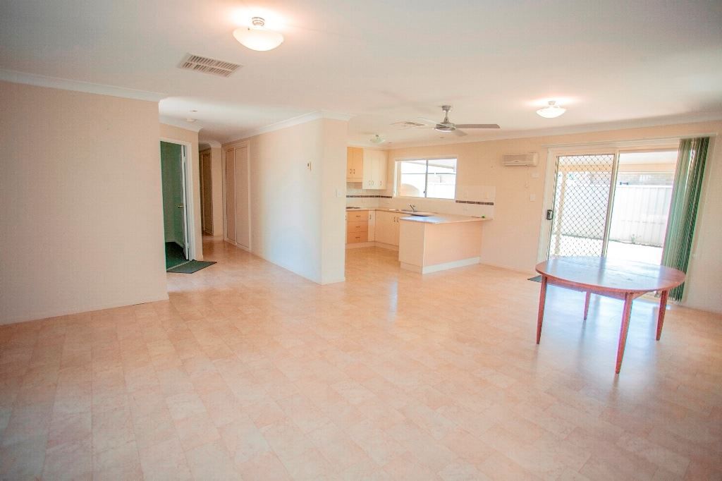 B/3 Foster Street, Chinchilla QLD 4413, Image 2