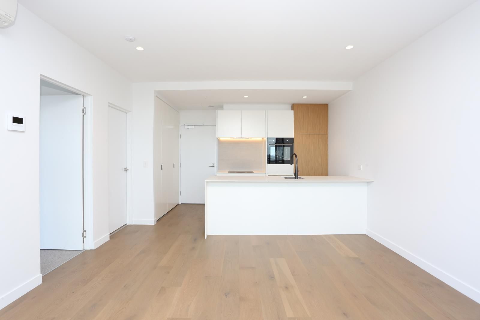 505 443 Upper Heidelberg Road Ivanhoe Vic 3079 Apartment For Rent 300 00 Domain