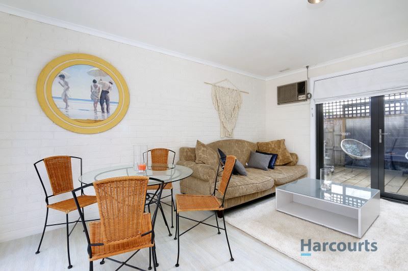 4/30 Douglas Street, Hastings VIC 3915, Image 1