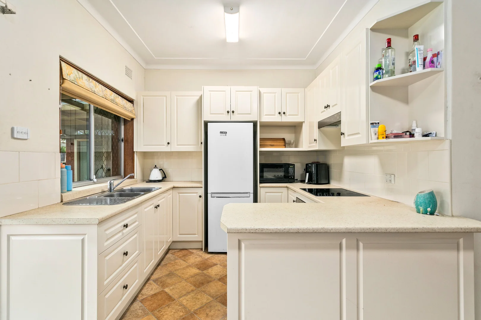 Additional image 6 of 342 Northcliffe Drive, Lake Heights NSW 2502