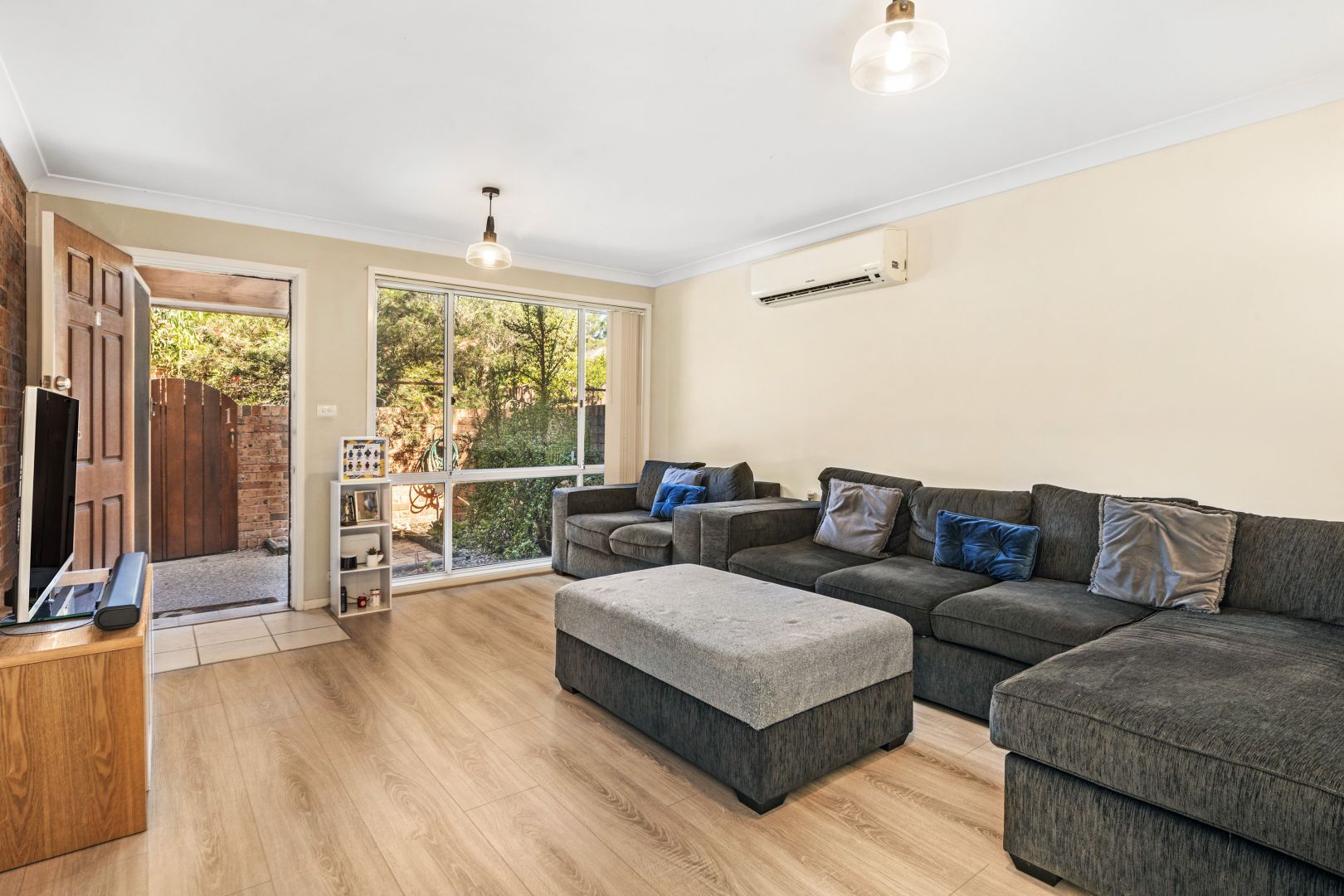 1/58 Chester Road, Ingleburn NSW 2565, Image 1