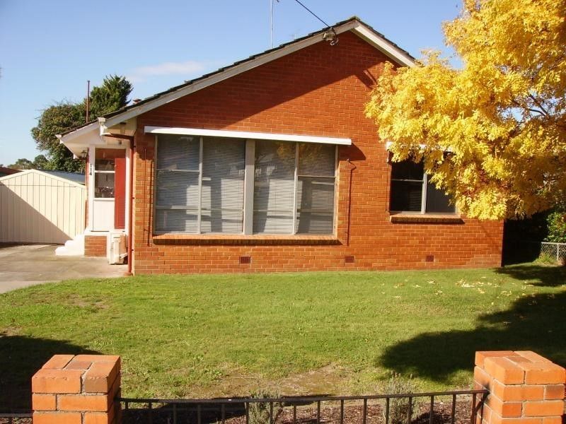 3 bedrooms House in 114 Vary Street MORWELL VIC, 3840