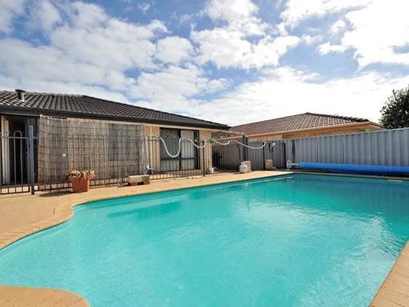 12 Wirrah Way, Warnbro WA 6169