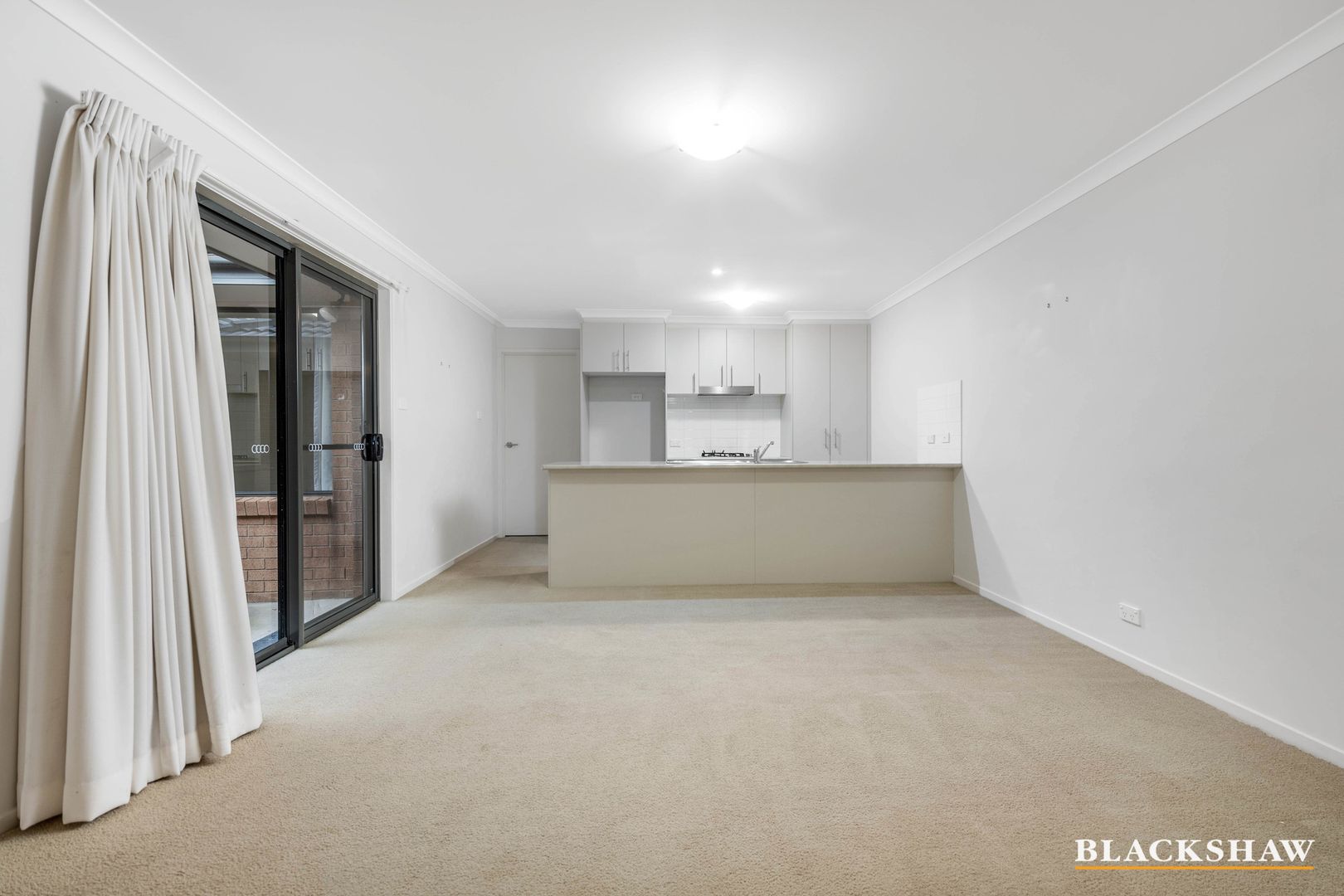 18 Refshauge Crescent, Macgregor ACT 2615, Image 2