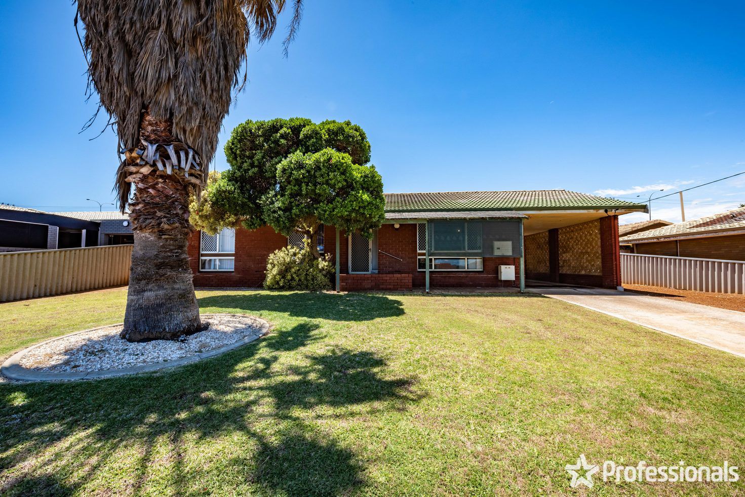 18 Roebuck Street, Mahomets Flats WA 6530, Image 0