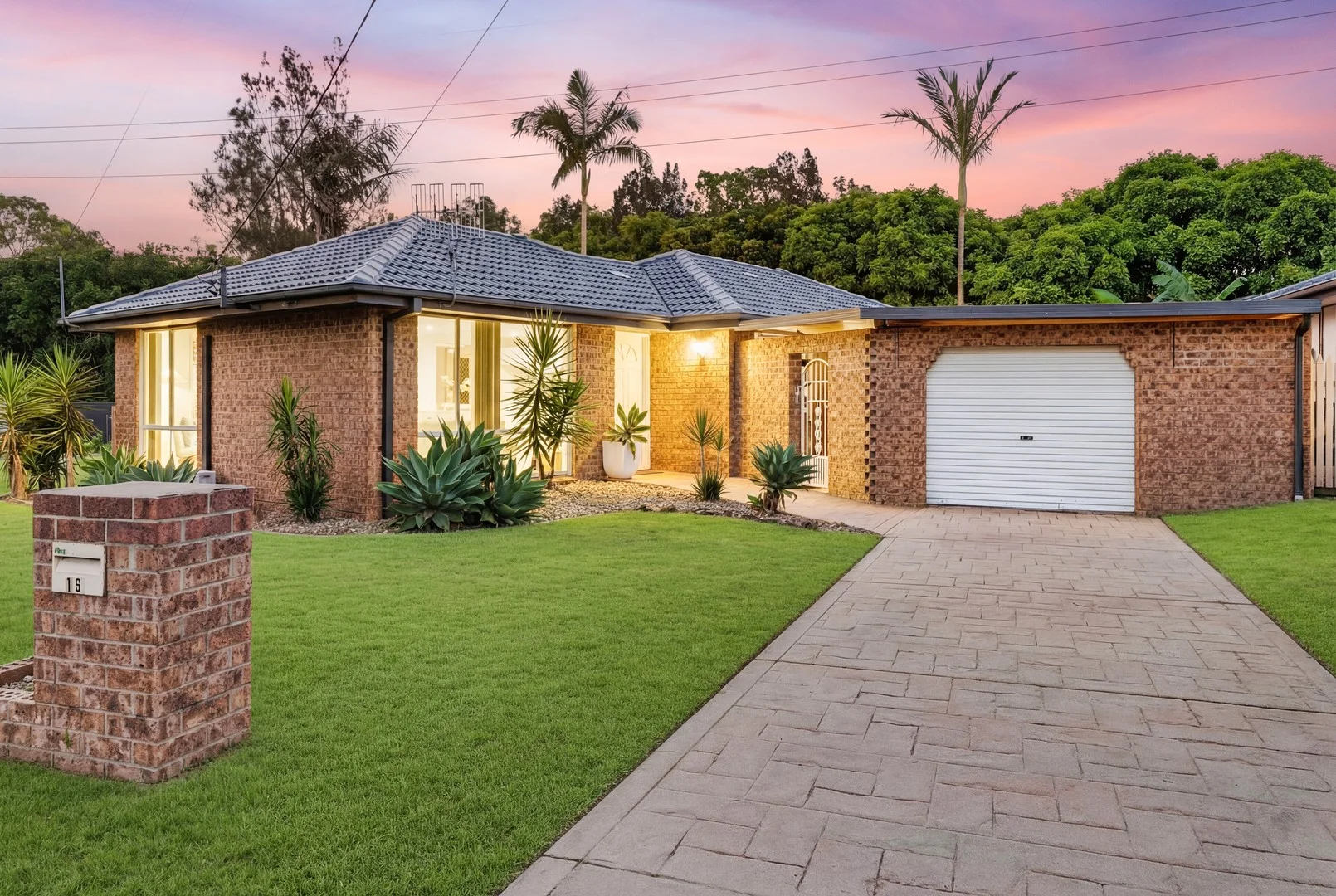 15 Banks Close, Bateau Bay NSW 2261