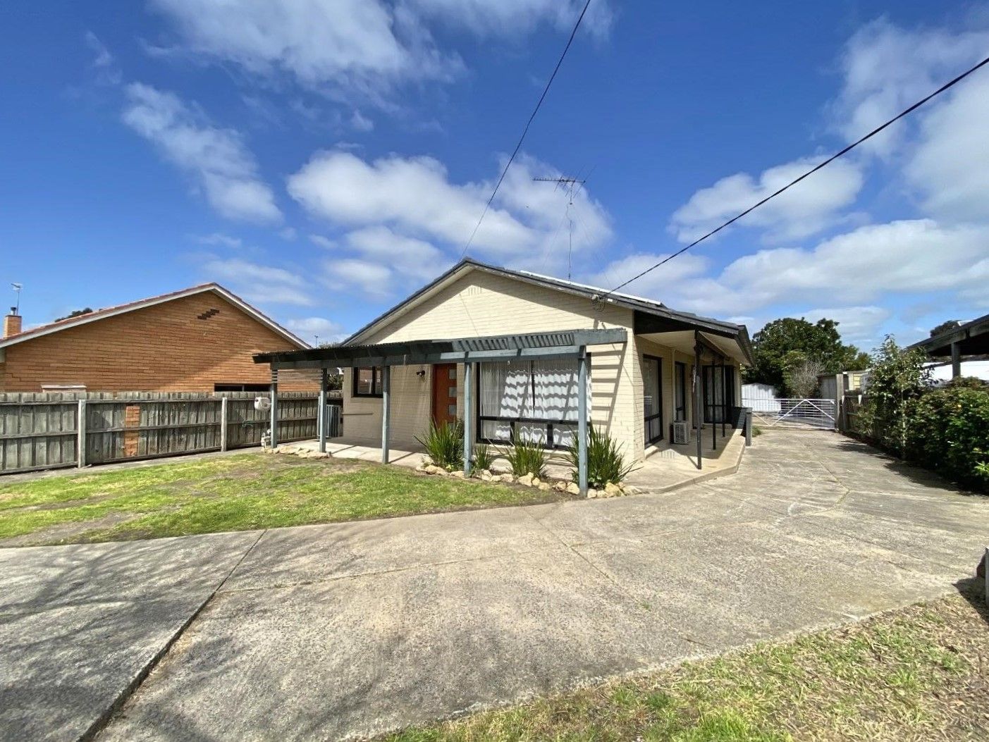 1 Learmouth Street Belmont Vic 3216 House For Rent 390 00 Domain