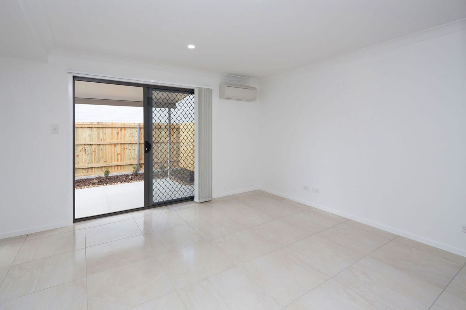 Coora Street, Wishart QLD 4122 3 beds apartment for Rent, 560 pw