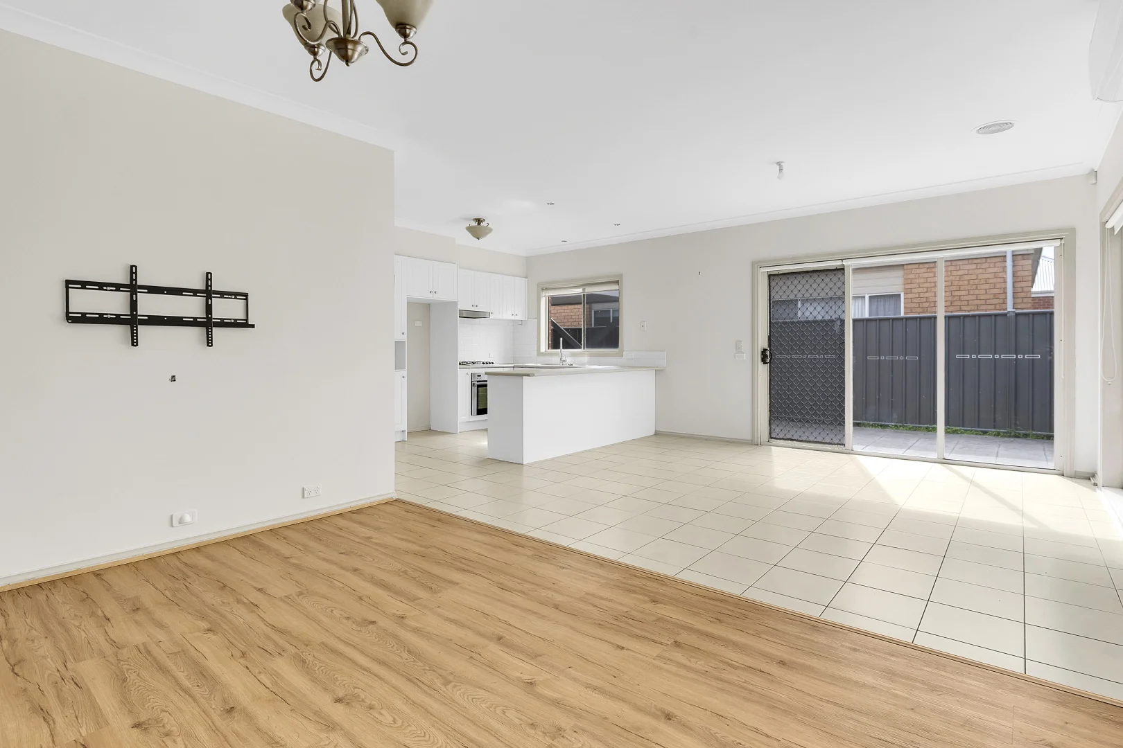 Additional image 4 of 91 Mareeba Way, Craigieburn VIC 3064