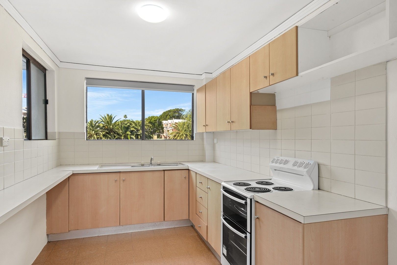16/13 Campbell Crescent, Terrigal NSW 2260, Image 0