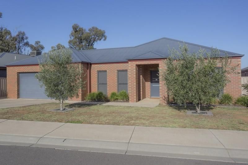 36 Londonderry Way, EPSOM VIC 3551, Image 0