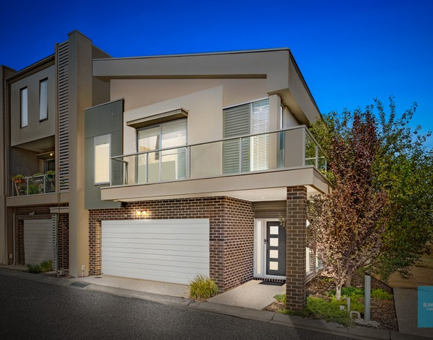 6/69-77 Lancefield Drive, Caroline Springs VIC 3023