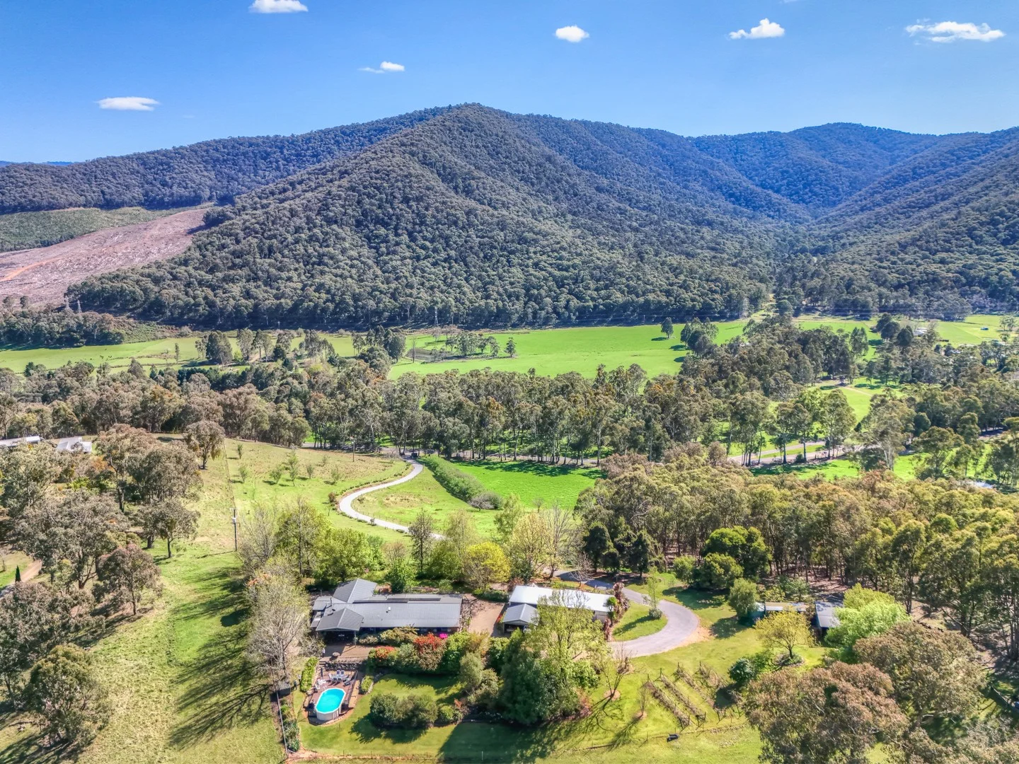 152 Tawonga Gap Road, Bright VIC 3741