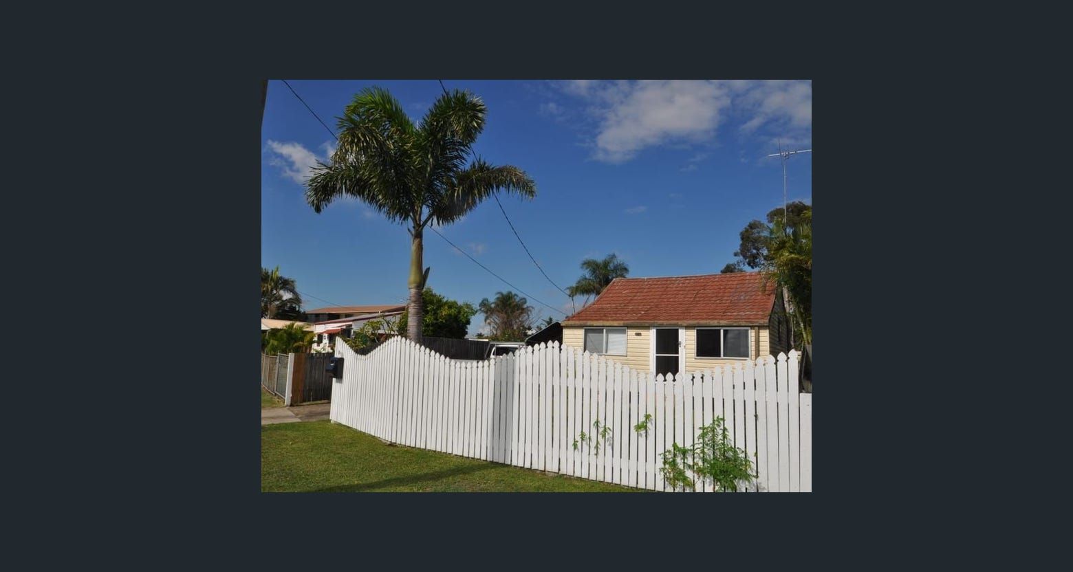 2 bedrooms House in 815 Esplanade LOTA QLD, 4179