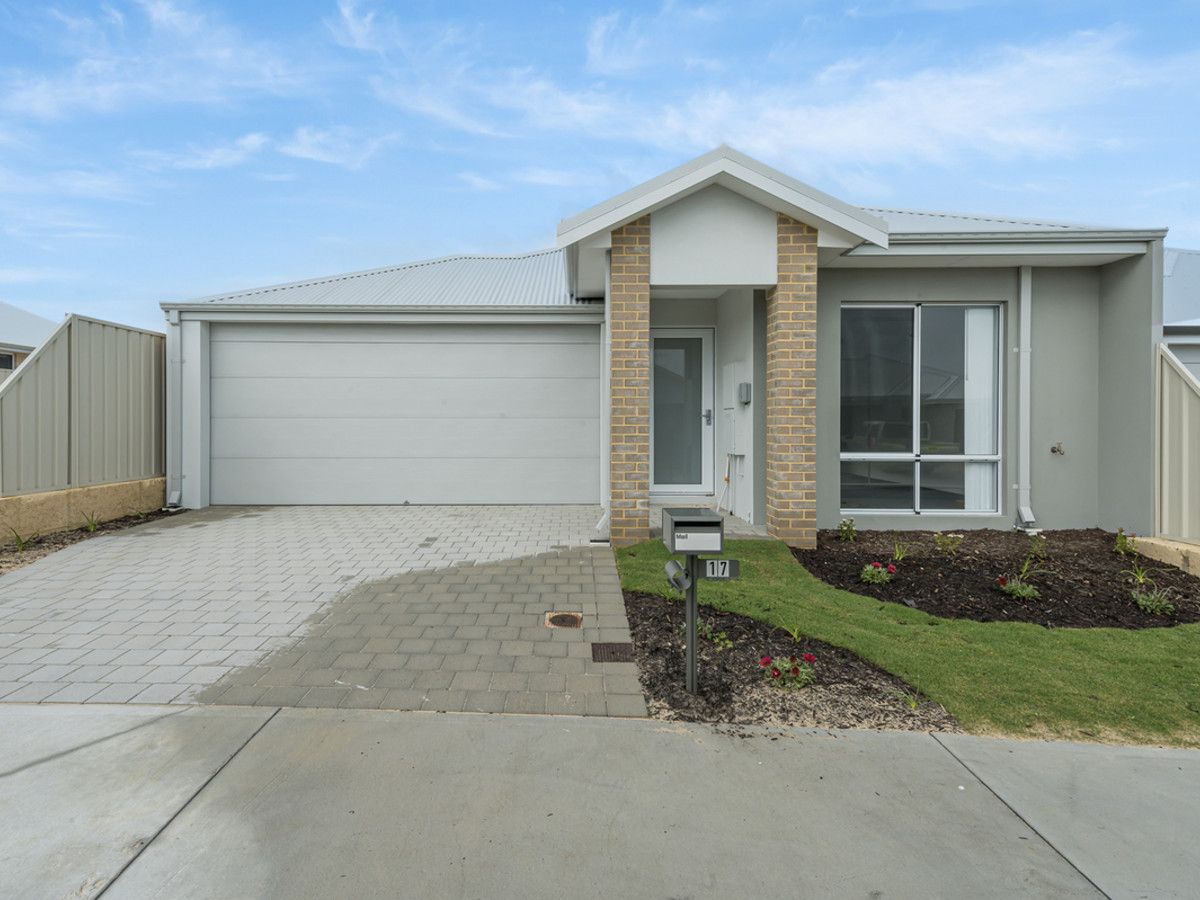 4 bedrooms House in 17 Paddle Way YANCHEP WA, 6035