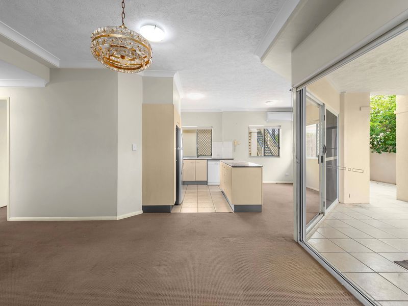 2 41 Racecourse Road Ascot Qld 4007 Apartment For Rent 410 Domain