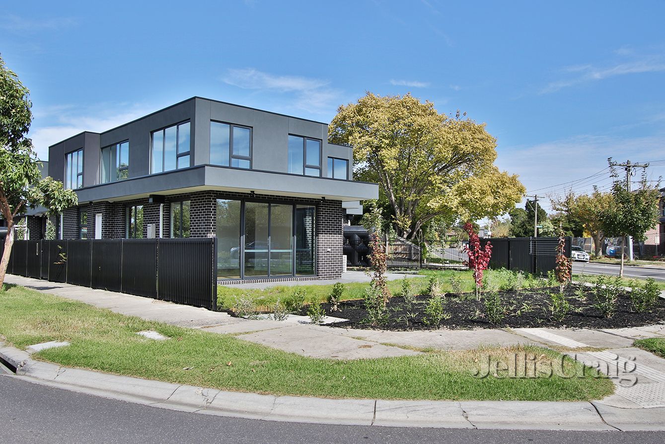 4 bedrooms Townhouse in 149 Brady Road BENTLEIGH EAST VIC, 3165
